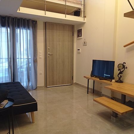 Minimal Two-Floor Apartment Thessaloníki Eksteriør bilde